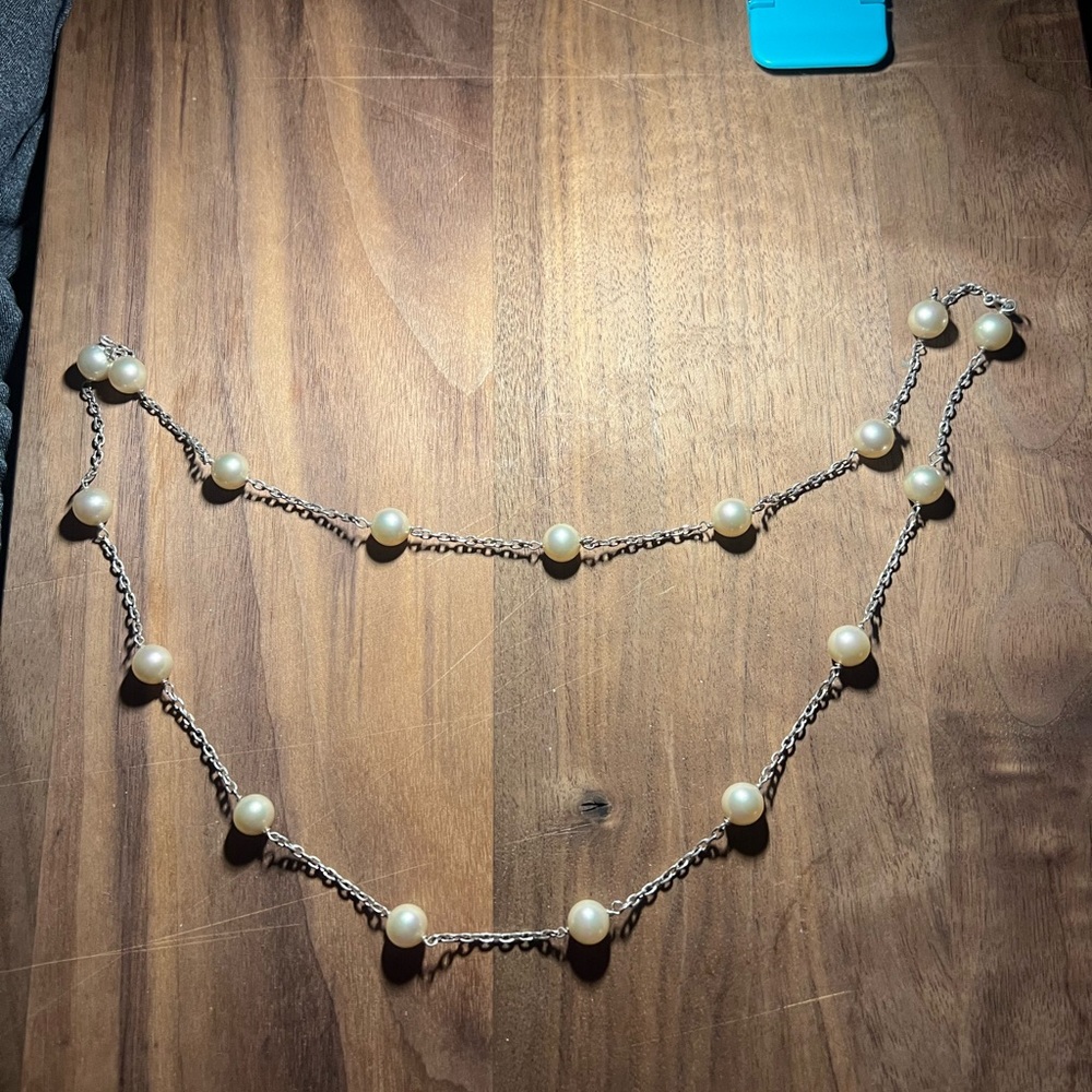 Vintage 1970’s Elegant Pearl Necklace